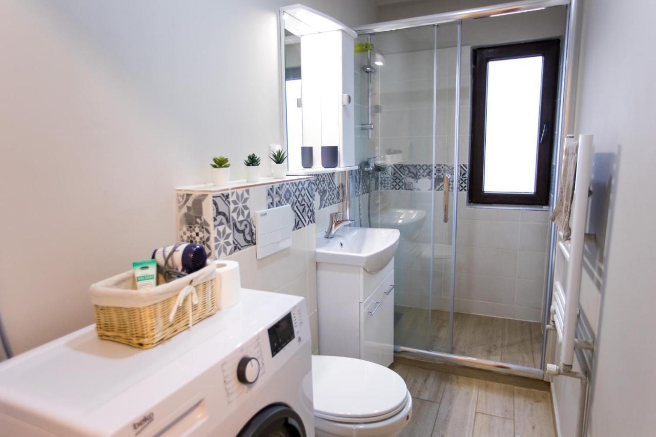 Travel Homzzz Central Apartments - Tusnad Targu Mures Exterior photo